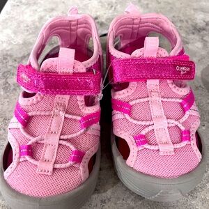 Oshkosh sandals size 8